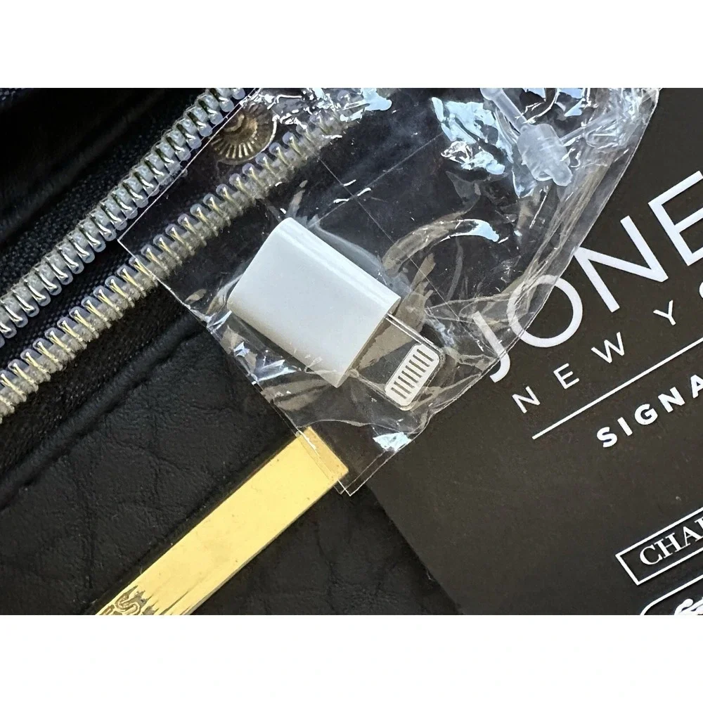 JONES NEW YORK Wristlet‎ Wallet Bag  Black Zip Black NWT Charging Pouch